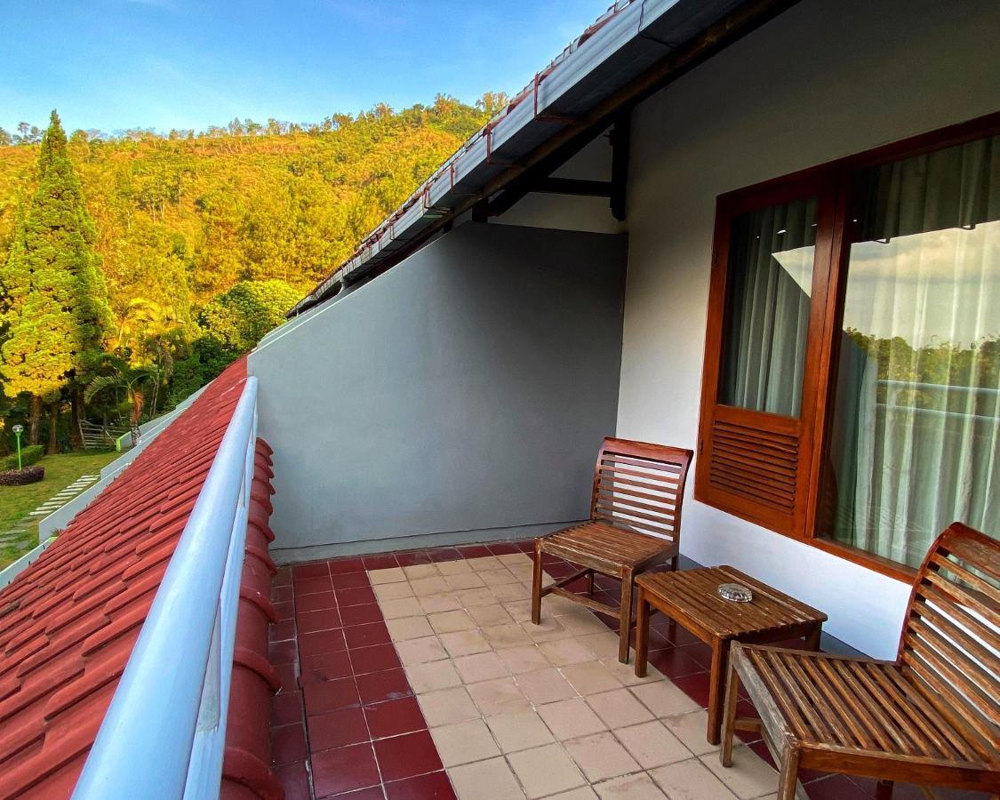Grand Whiz Hotel Bromo Exteriör bild