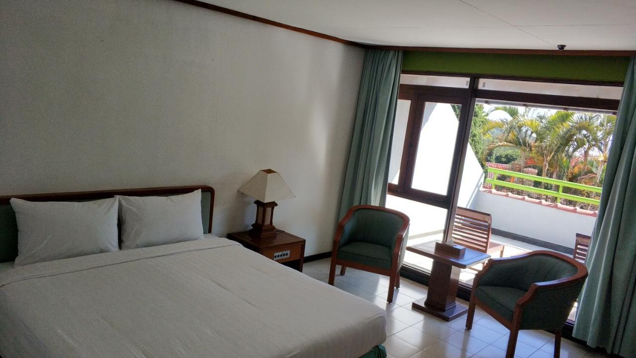 Grand Whiz Hotel Bromo Exteriör bild